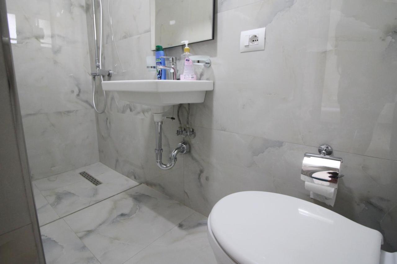 Lengu Holidays Houses Sarandë Eksteriør bilde