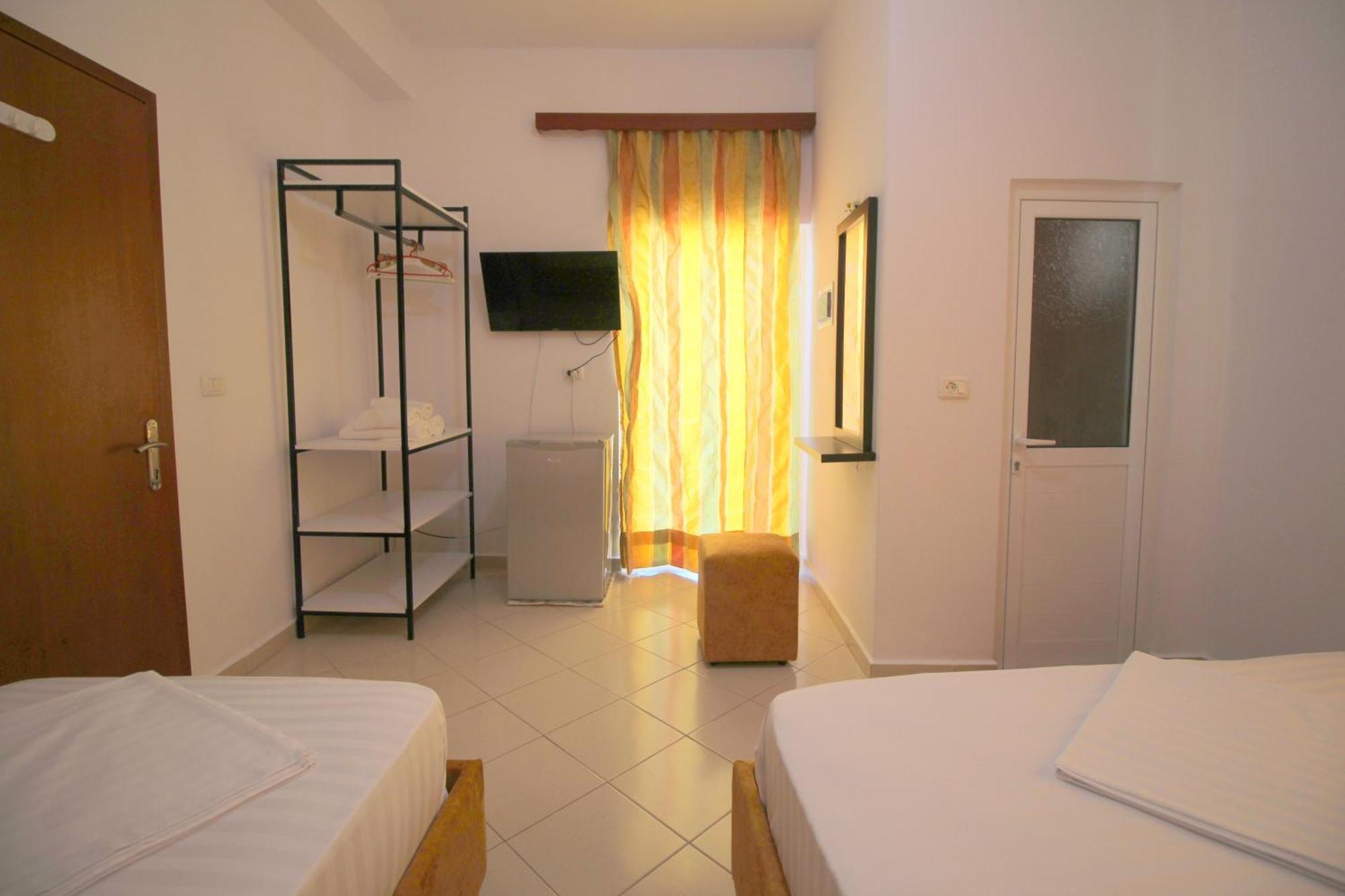 Lengu Holidays Houses Sarandë Eksteriør bilde