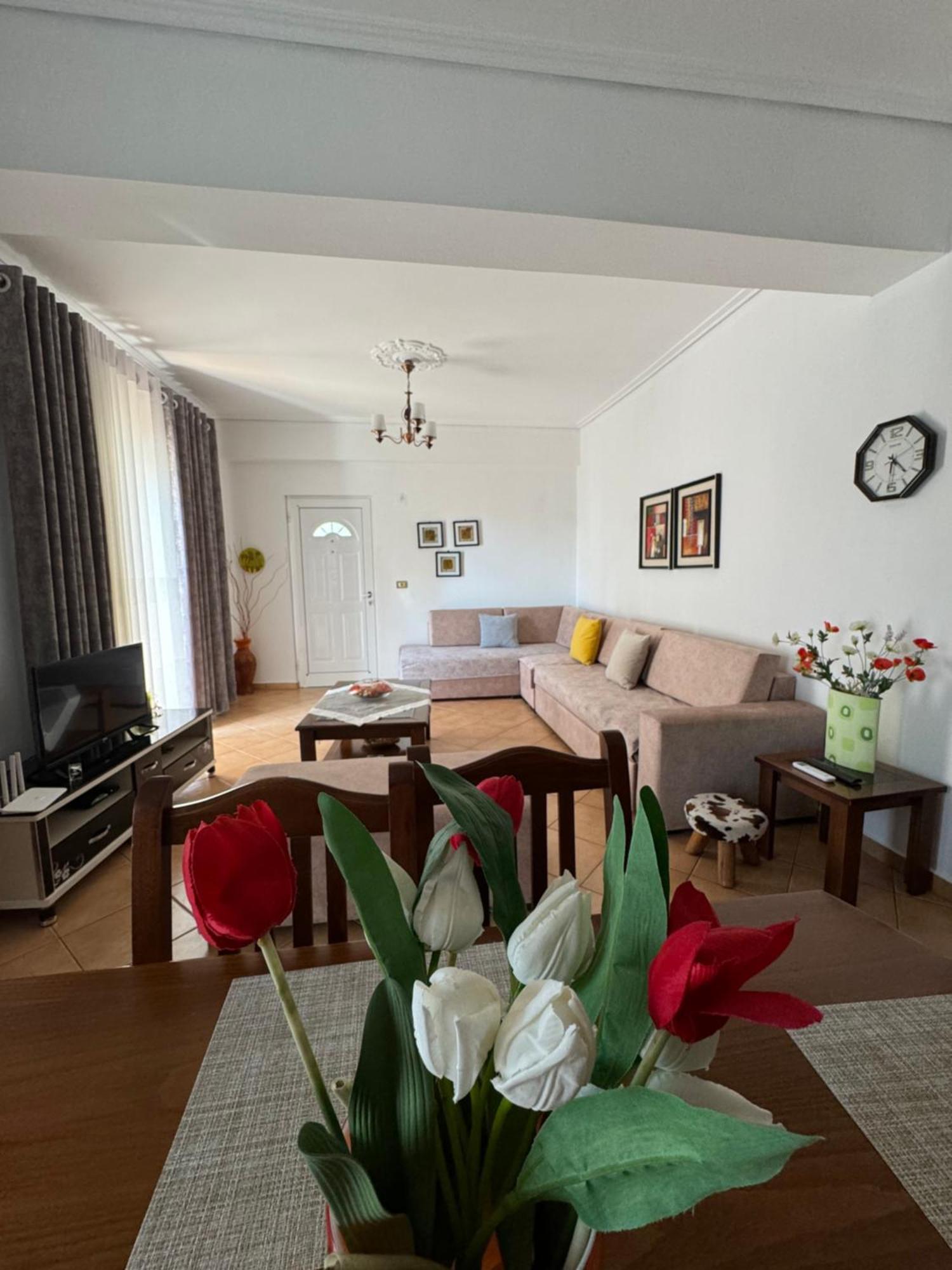 Lengu Holidays Houses Sarandë Eksteriør bilde