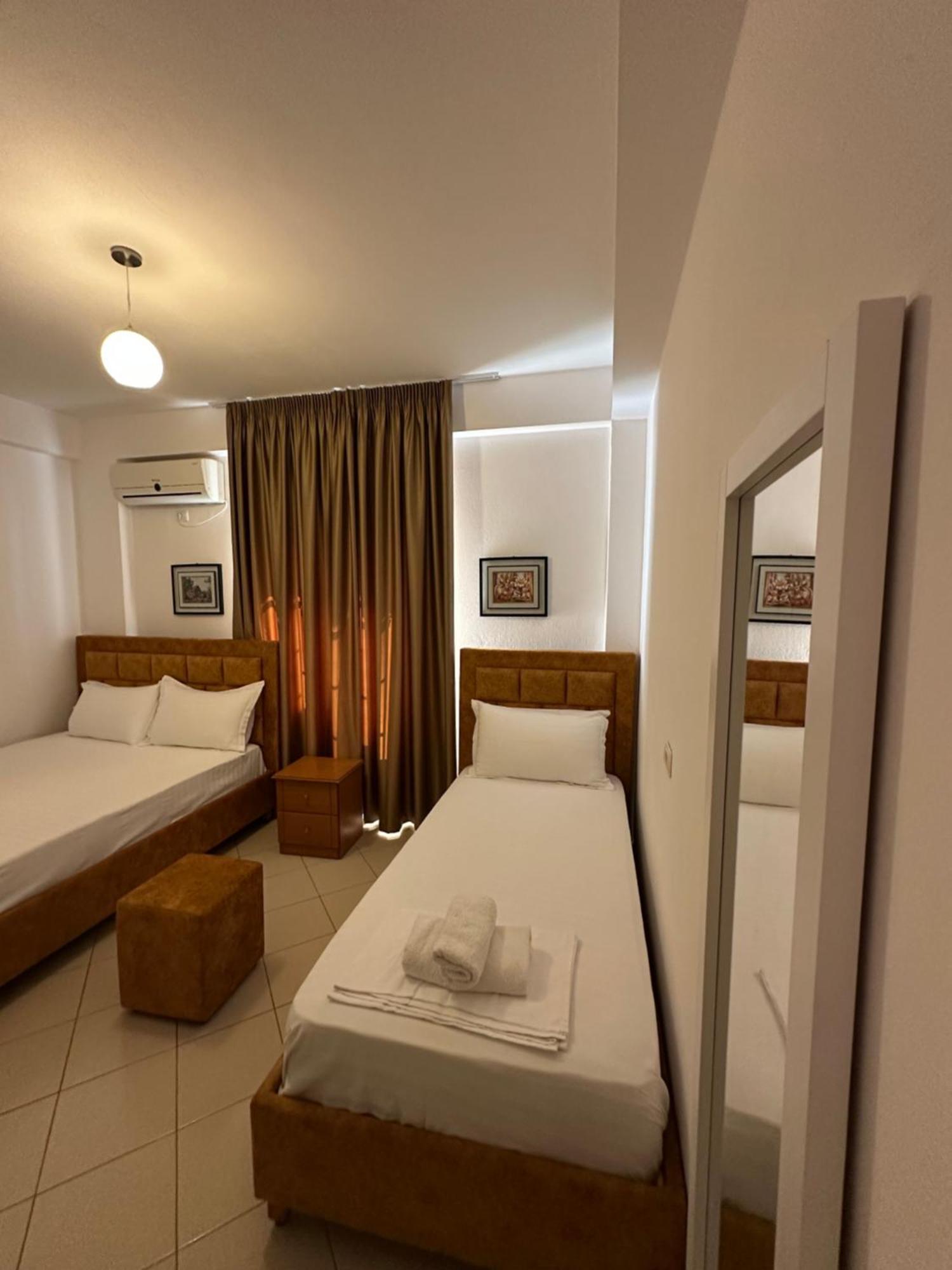Lengu Holidays Houses Sarandë Eksteriør bilde